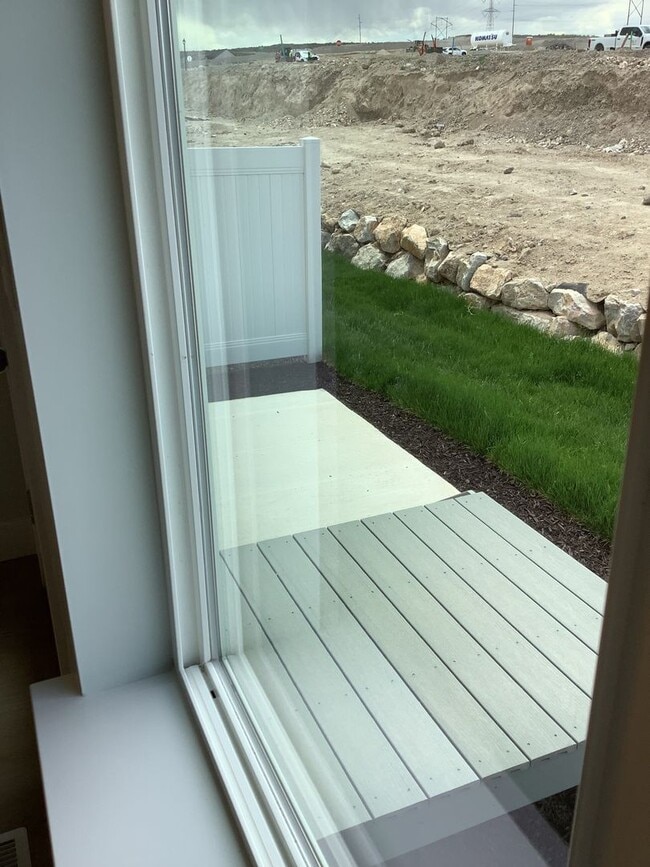 Building Photo - New Construction Townhome Located in Prime Saratoga Springs Location