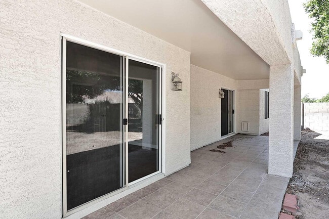 Building Photo - 6214 E Virginia St