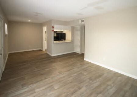 Building Photo - 8345 Park Pl Blvd