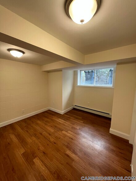 Building Photo - 381 Harvard St