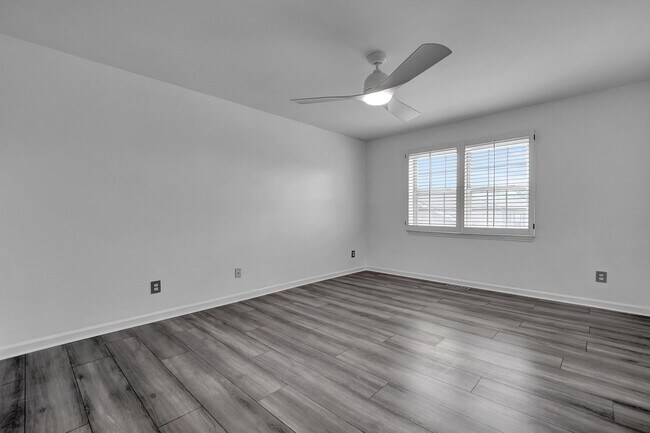 Building Photo - 17034 Farmington Rd
