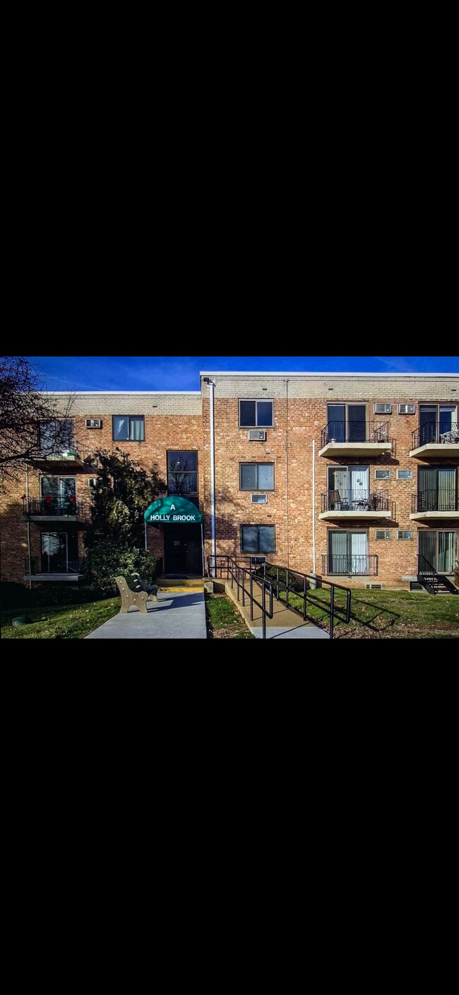 Building Photo - 3421 W Chester Pike