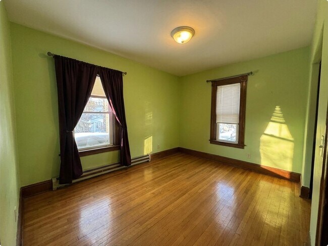 Building Photo - 16 Boston Ave