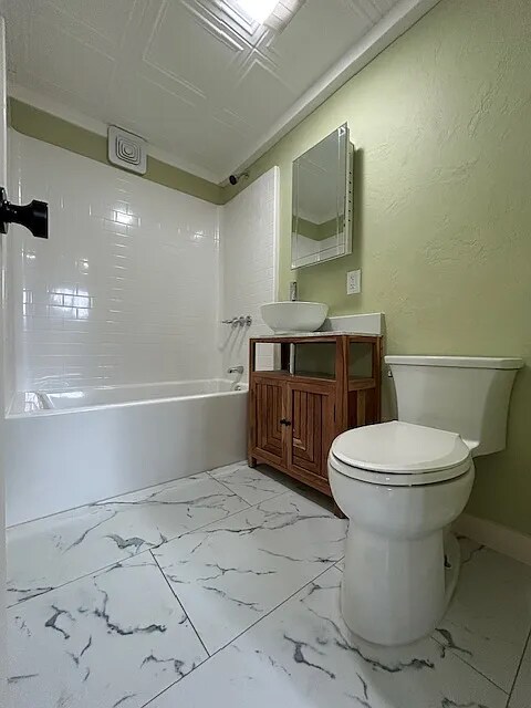 Bathroom - 2745 Allen St