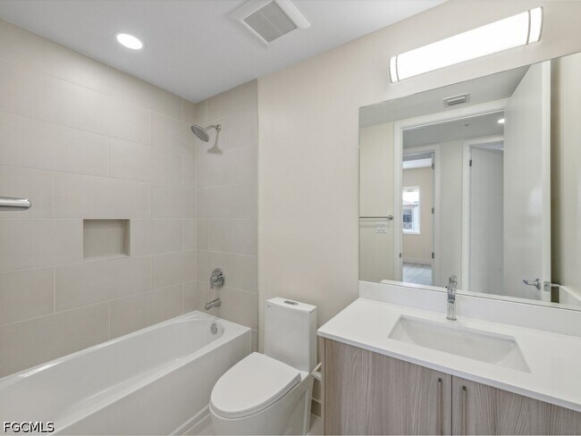 Building Photo - 26589 Rosewood Pointe Dr