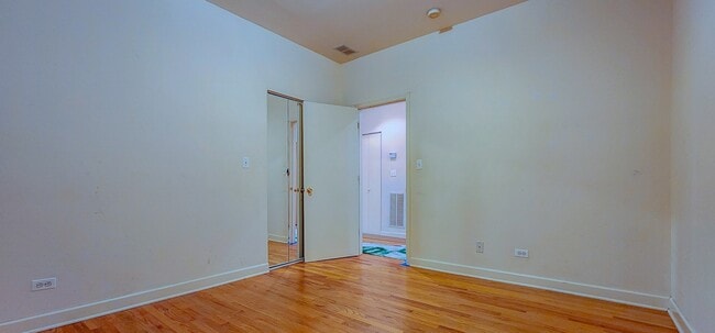 Building Photo - 832 Seward St