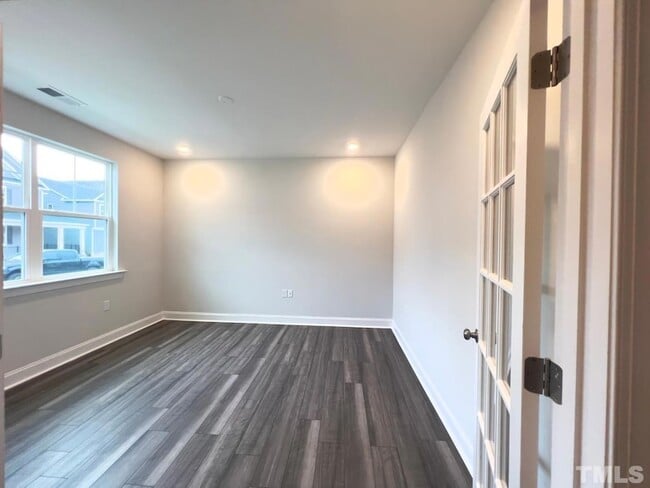 Building Photo - 341 Natsam Wds Wy