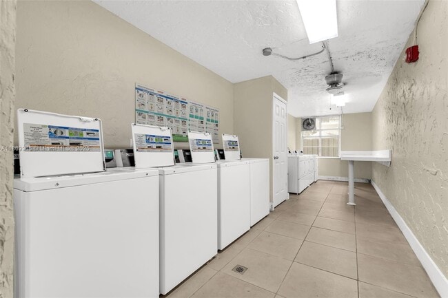 Building Photo - 8307 SW 142nd Ave