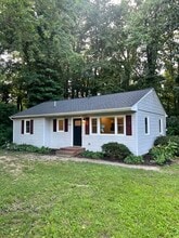 Building Photo - 7452 Poplar Ave