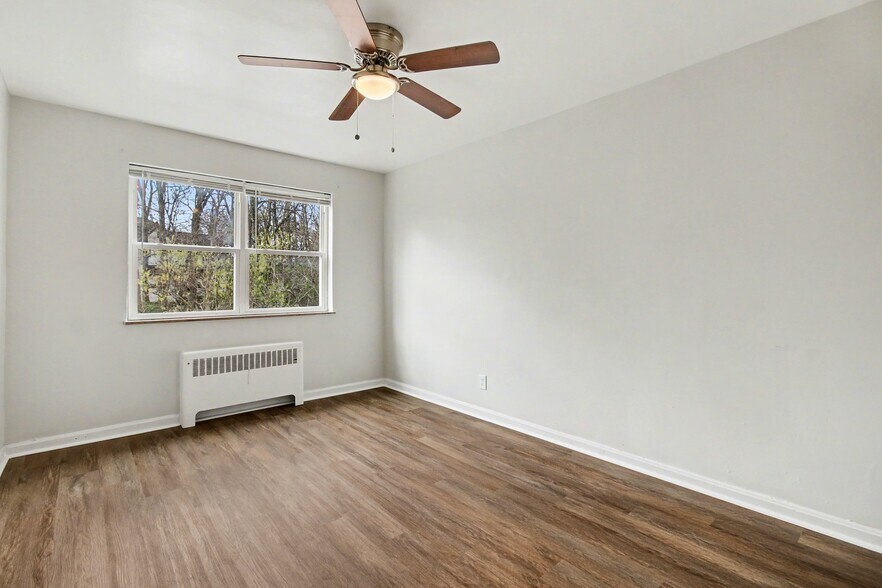 Building Photo - 1607 Asmann Ave