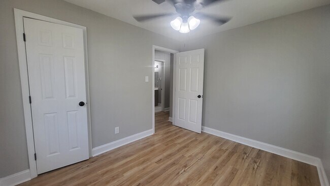 Building Photo - 4220 Gailwood Ave