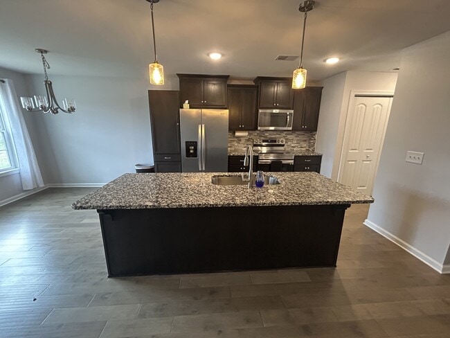 Building Photo - 721 Tidwell Dr