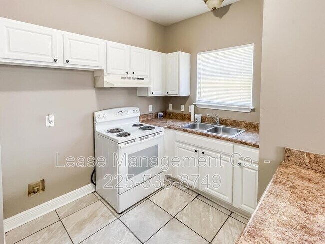 Building Photo - 1916 Eagle St