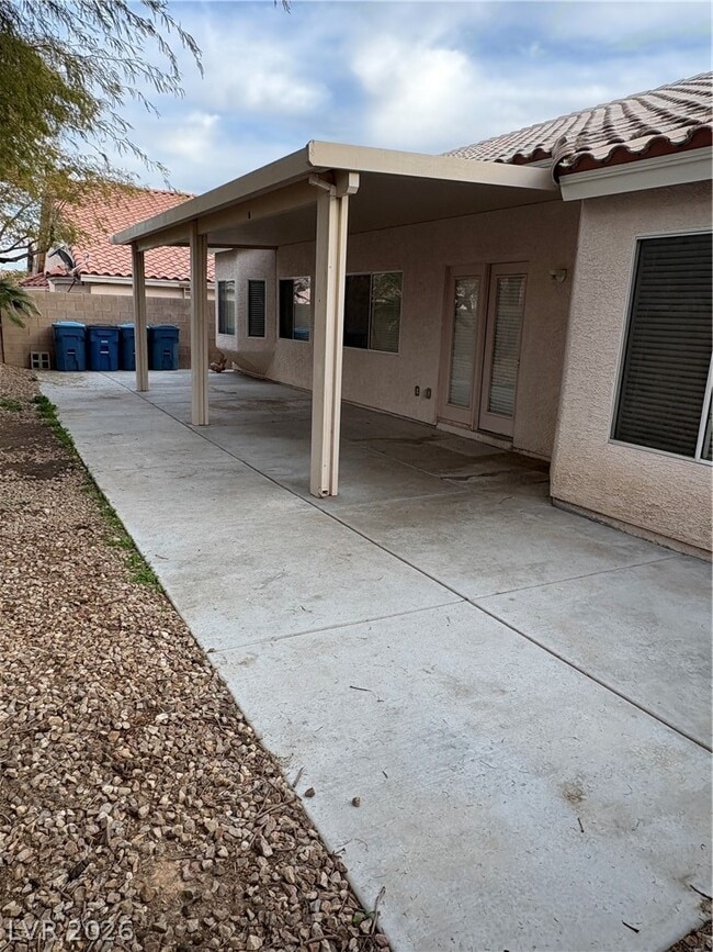 Building Photo - 8896 Frasure Falls Ave