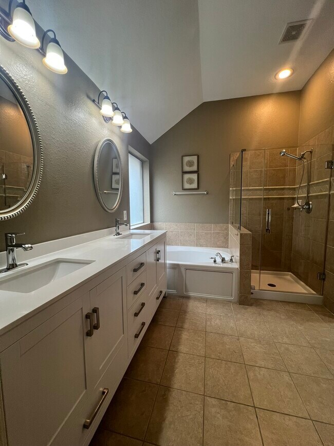 Building Photo - 23127 Enchanted Cactus Dr