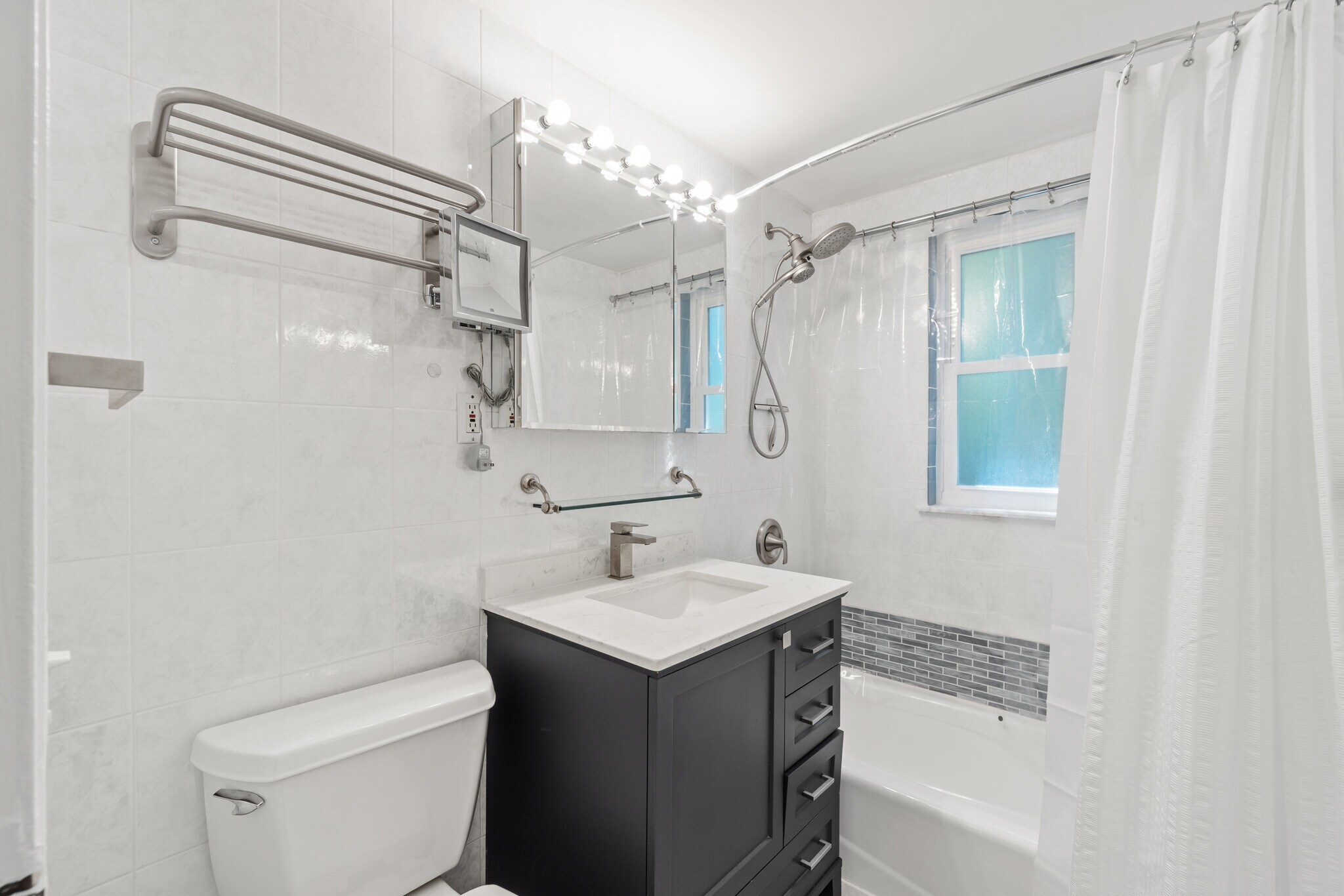 Building Photo - 7508 Kiesel Ter