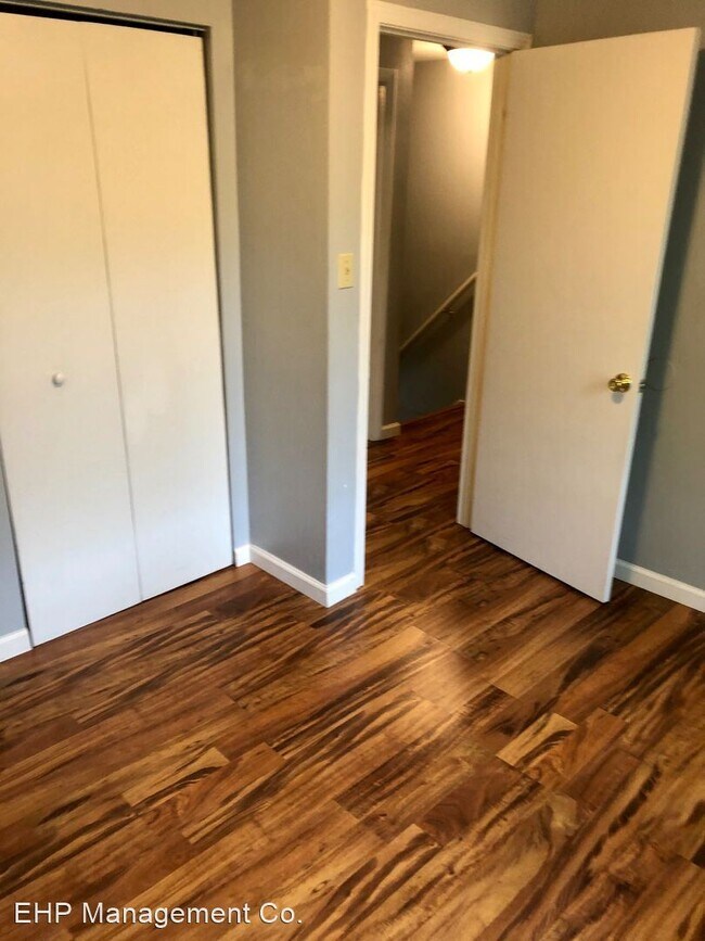 Building Photo - 6233-6239 Terrie Ln