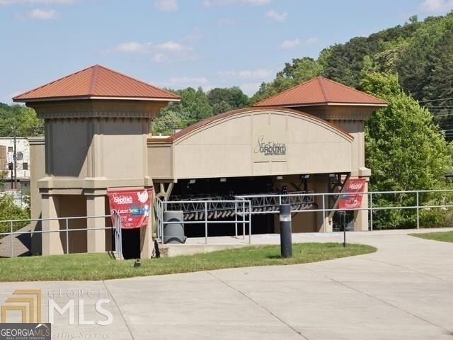Building Photo - 135 Woodbriar