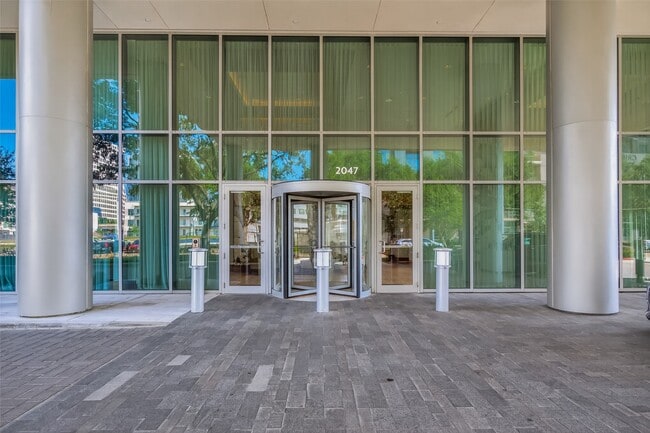 Building Photo - 2047 Westcreek Ln Ln