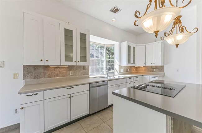 Building Photo - 15206 Evergreen Knoll Ln