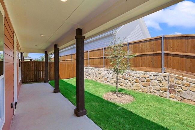 Building Photo - 510 Woodside Trl