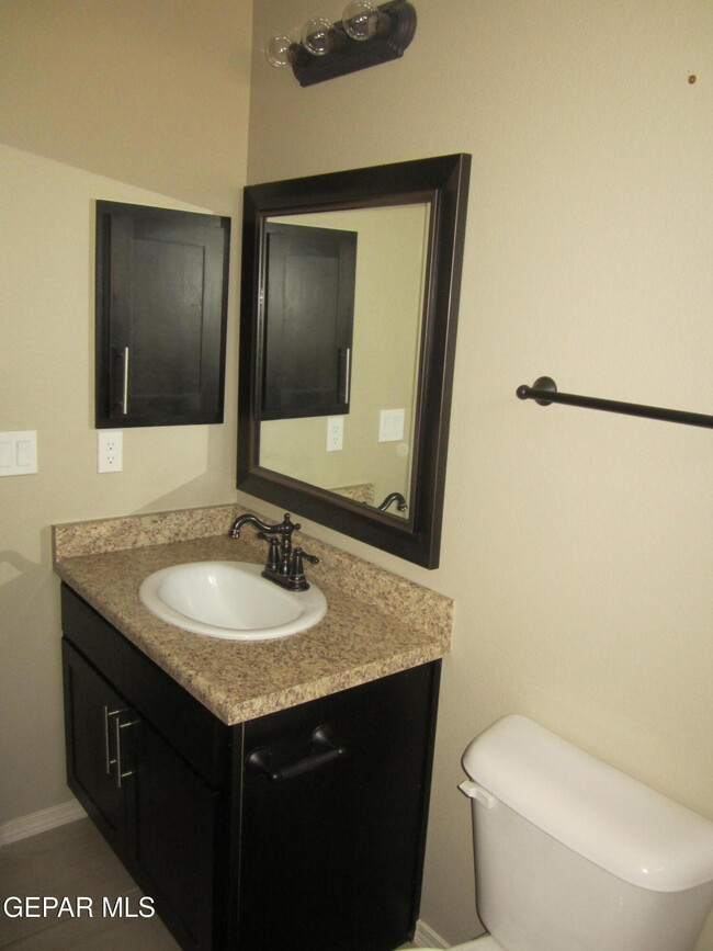 Building Photo - 477 Prime Desert Dr