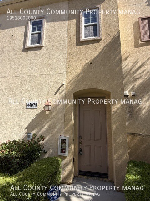 Building Photo - 44920 Honey Locust Dr