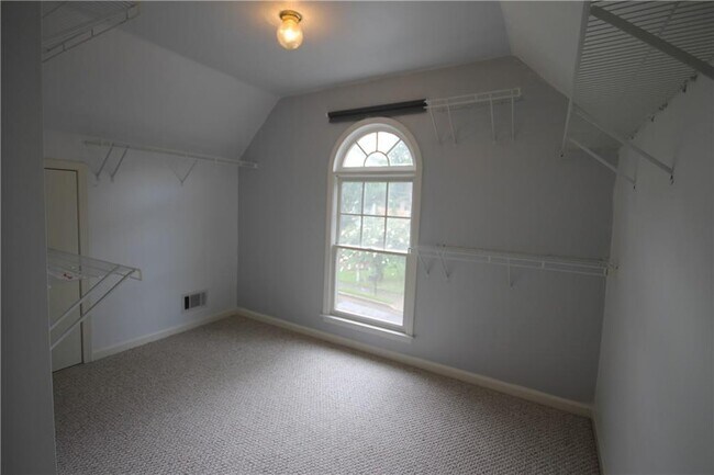 Building Photo - 1581 Oak Park Cove