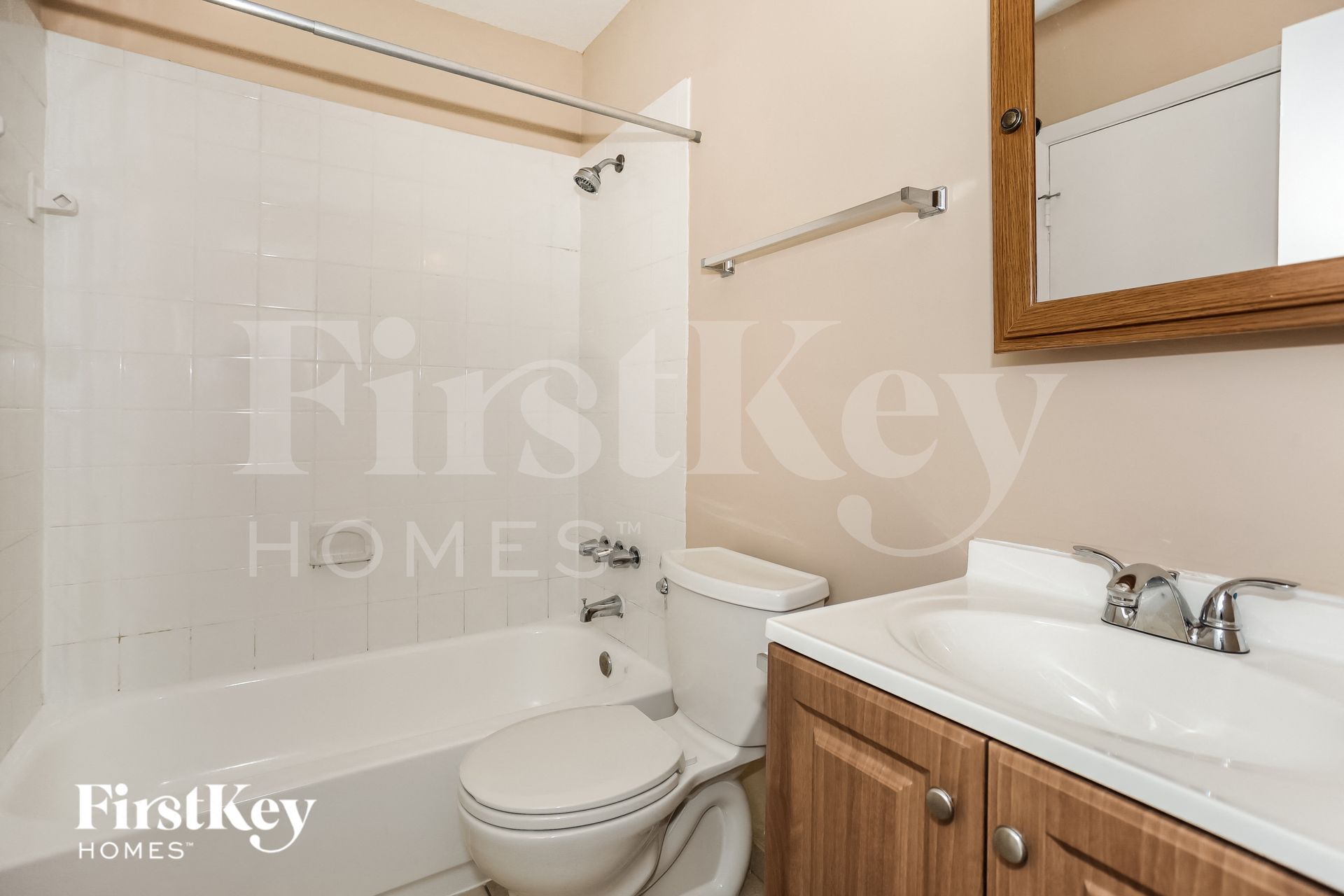 Building Photo - 351 SW 31st Ave