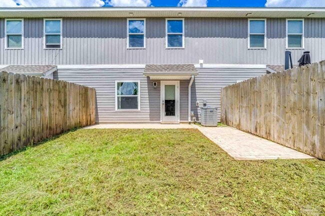 Building Photo - 6036 Royal Port Ct