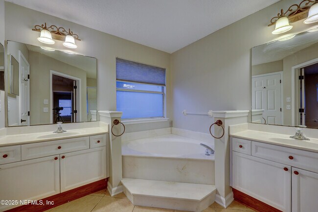 Building Photo - 3382 Chapel Ct