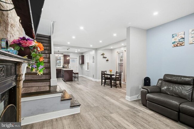 Building Photo - 616 Greenway Ave