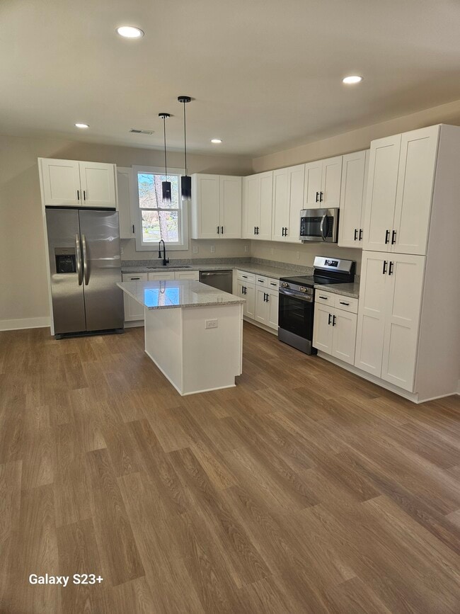 Building Photo - 700 Torwood Dr