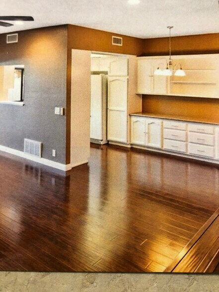 Building Photo - 7854 Windsor Ln