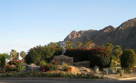 Building Photo - 50630 Santa Rosa Plz