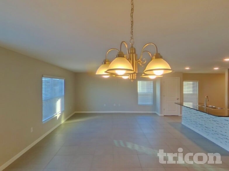 Building Photo - 10336 Flathead Dr