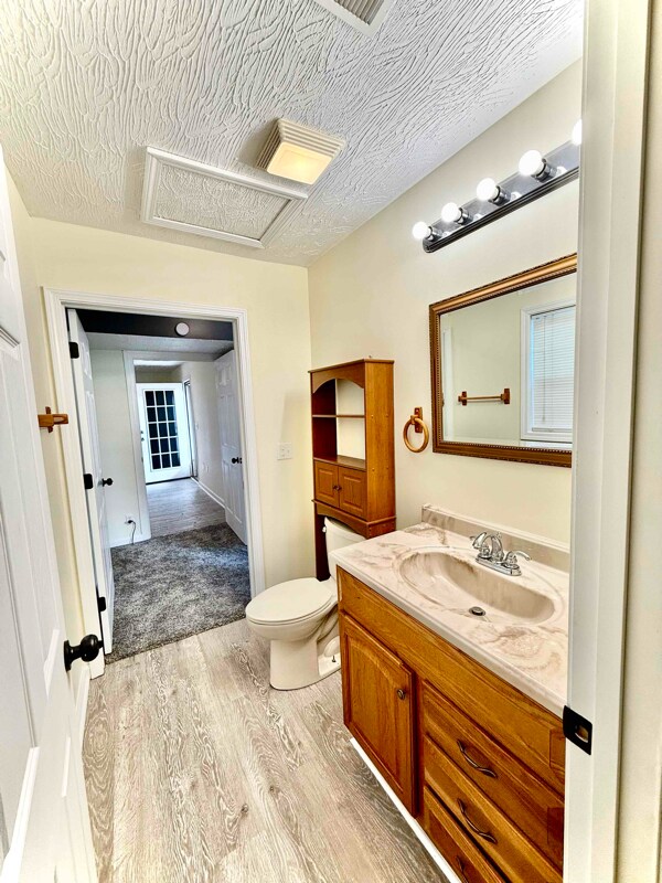 Building Photo - 73 Dan St