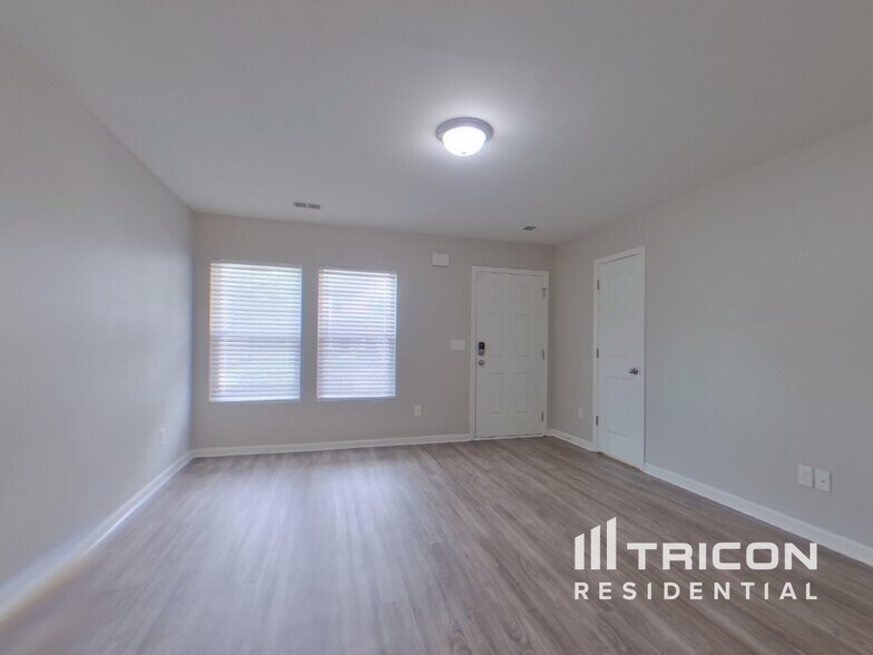 Building Photo - 316 Cedar Ridge