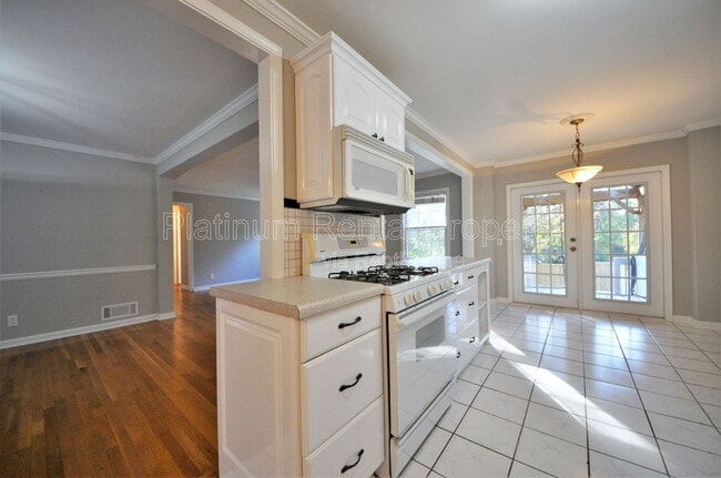 Building Photo - 5614 Chamblee Dunwoody Rd