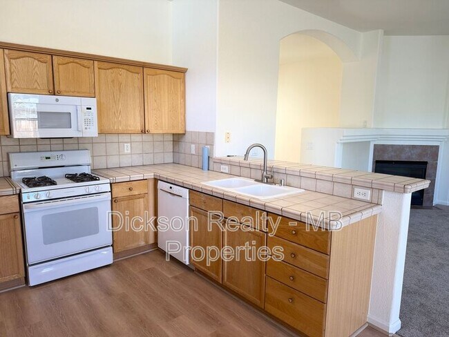 Building Photo - 155 Sagebrook Dr