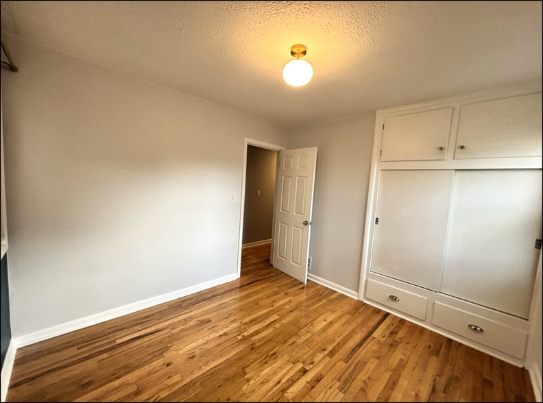 Bed 3 - 1617 S Leadville Ave