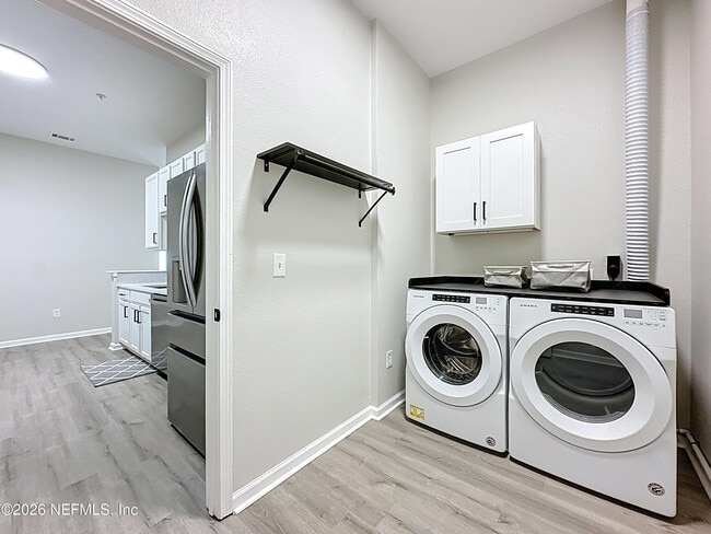 Building Photo - 13816 Herons Landing Way