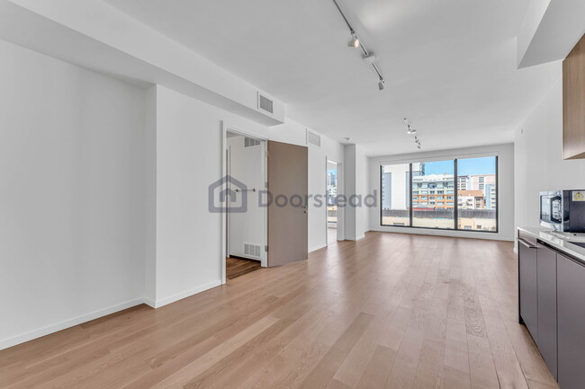 Building Photo - 555 Golden Gate Ave