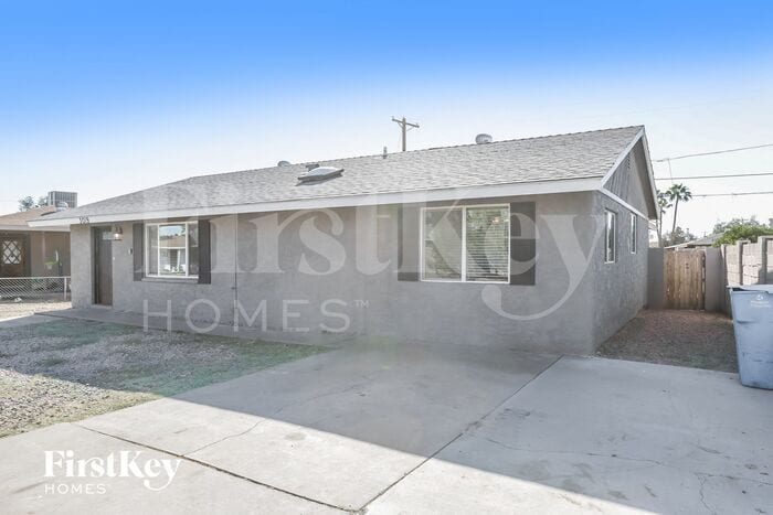 Building Photo - 3019 W Elm St