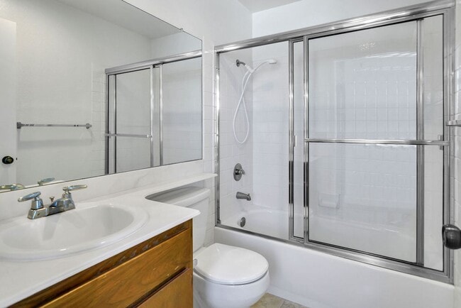 Building Photo - 8878 Regents Rd