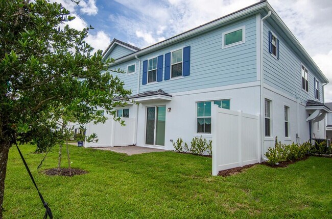 Building Photo - 171 SE Birch Ter