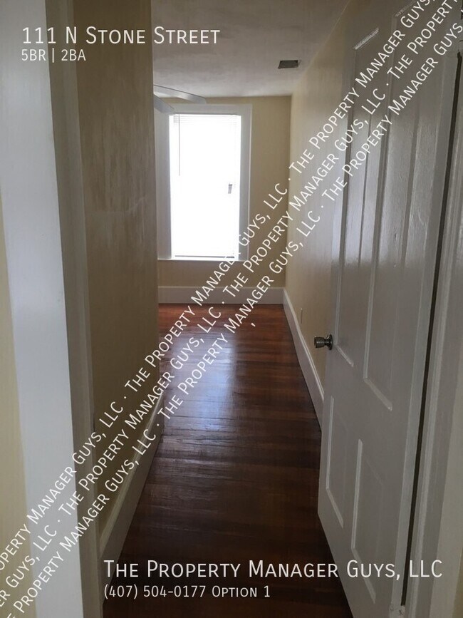 Building Photo - 111 N Stone St