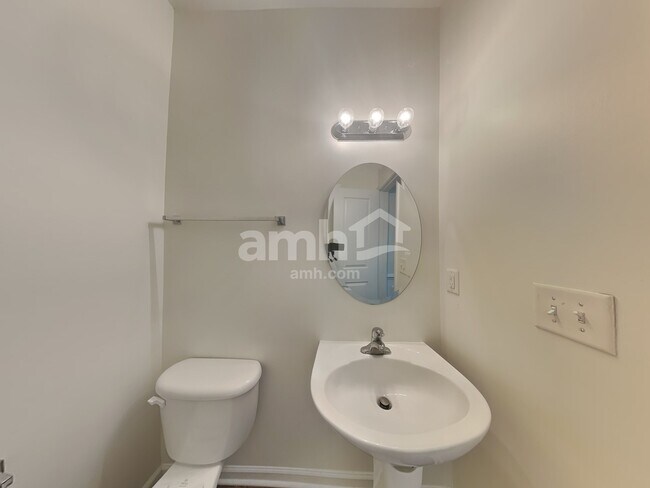 Building Photo - 6137 Kilchurn Dr