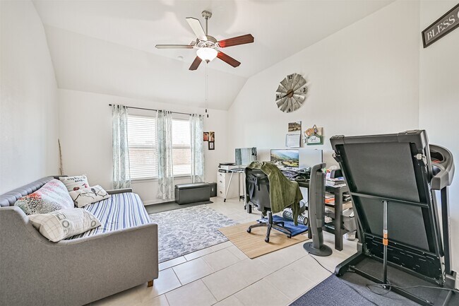 Building Photo - 3033 Broadhaven Dr