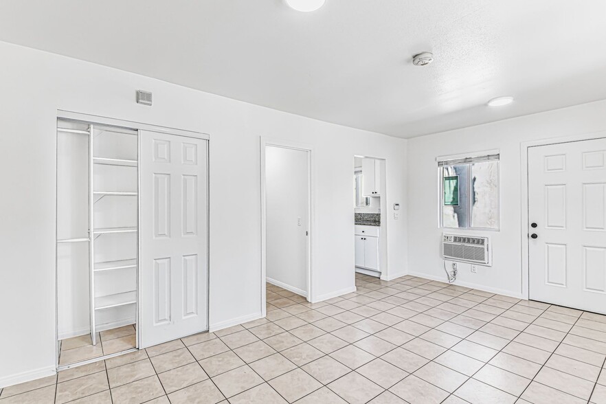 Building Photo - 67 Alamitos Ave